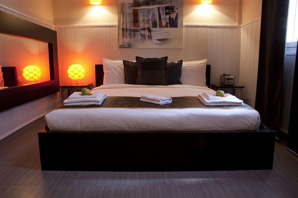 Hostal Oxum Madrid Room photo