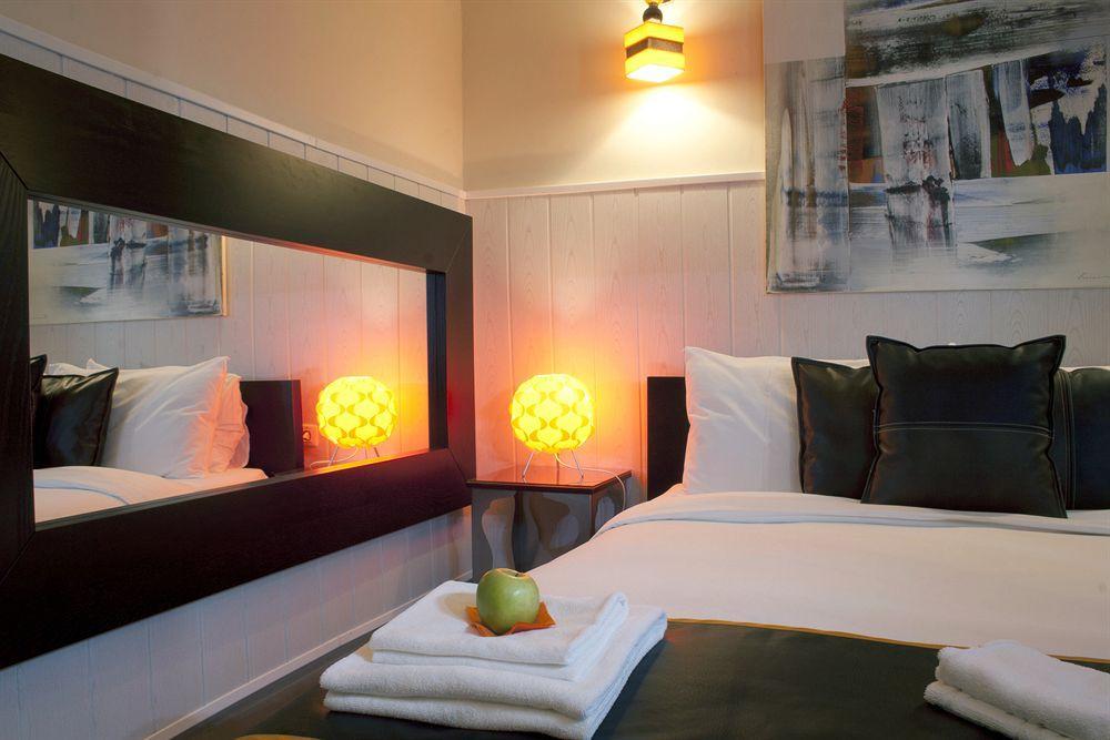 Hostal Oxum Madrid Room photo