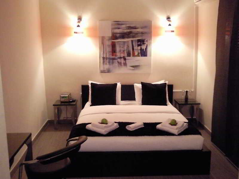 Hostal Oxum Madrid Room photo